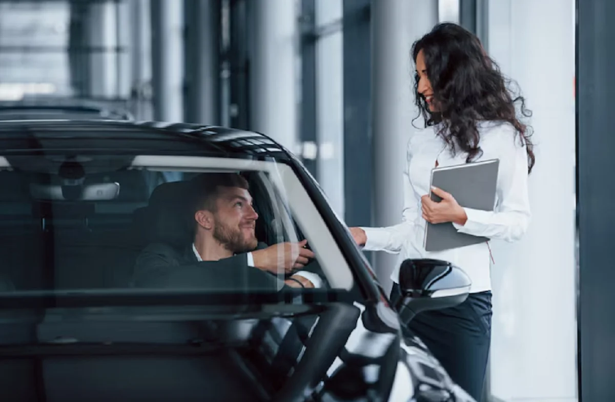 Transparent & Fast: Sell Your Car Online UAE with Alsayaarat